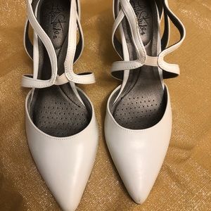 Life Stride White Leather Strappy Heel